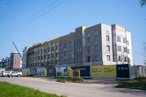 Апрель
